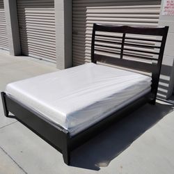 Queen Bed Frame With Mattress 