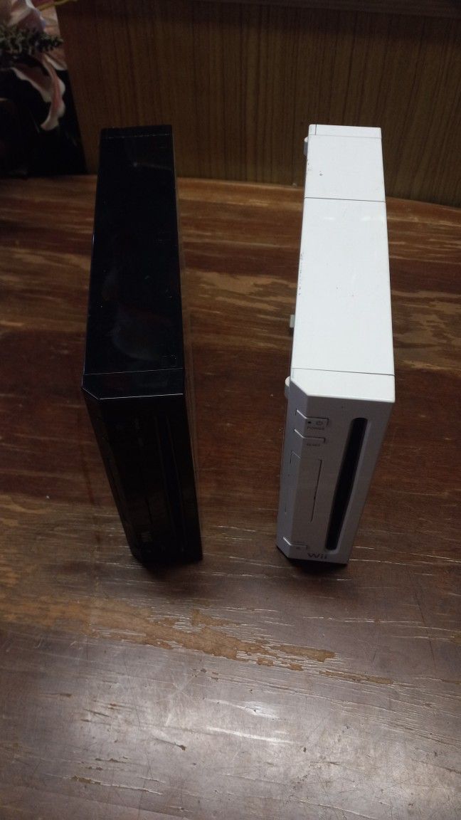 Wii Consoles Read Description And See All Pictures Please