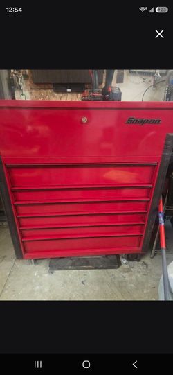 Snap-on Red Rolling Tool Cabinet