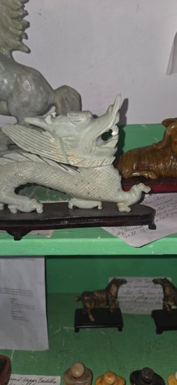 Vintage small Jade greenstone dragon scroll down to the description for details