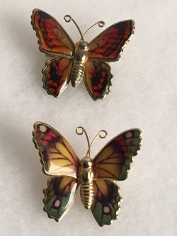 2 PRETTY MULTICOLOR BROOCH