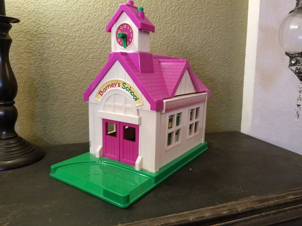 Barney schoolhouse playset 1996