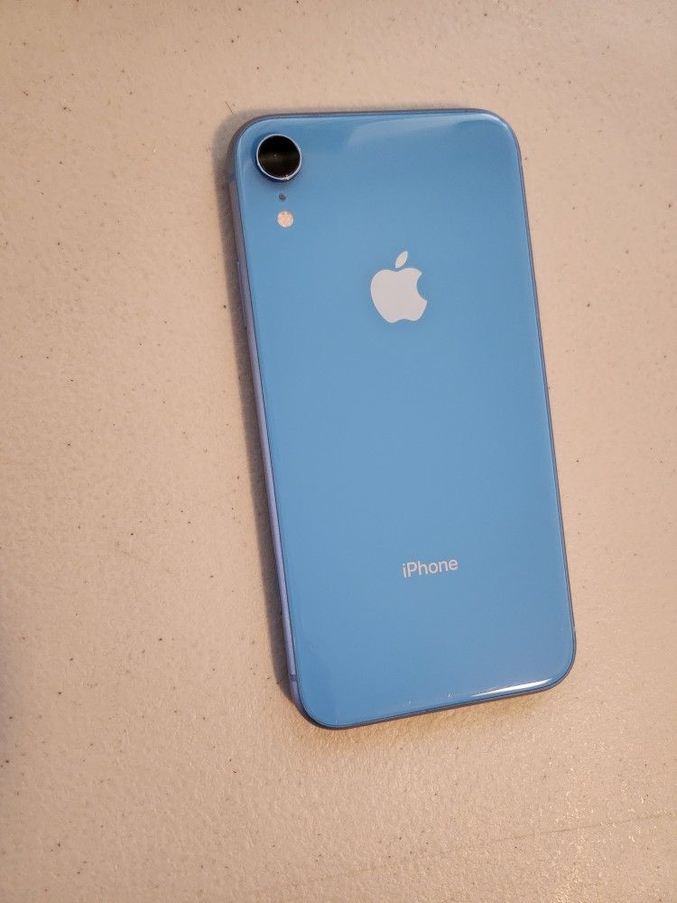 Apple IPhone XR 128 GB UNLOCKED COLOR BLUE WORK VERY WELL GOOD CONDITION