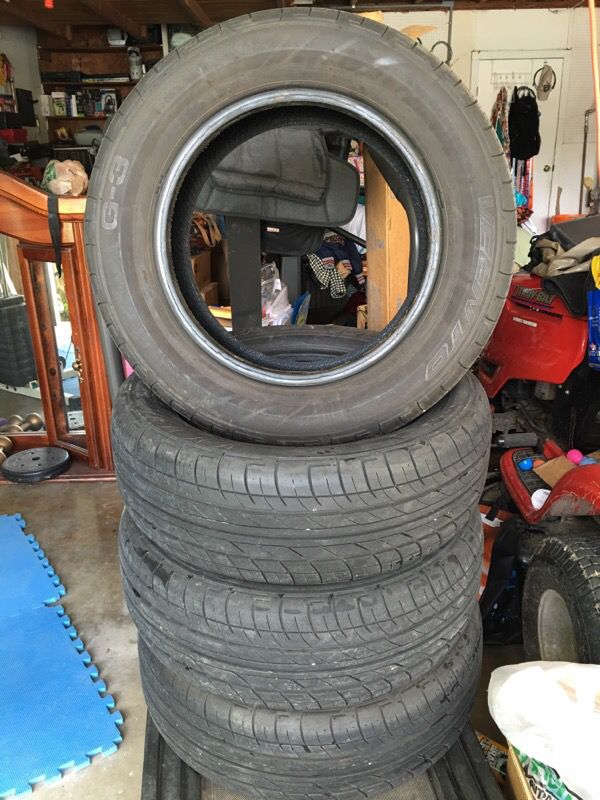 Set of VEENTO G-3 225/60R16 tires