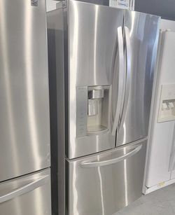 LG Refrigerador 3 Door With Ice Maker 
