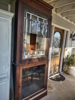 Stainglass Built In Cabinet-union Station