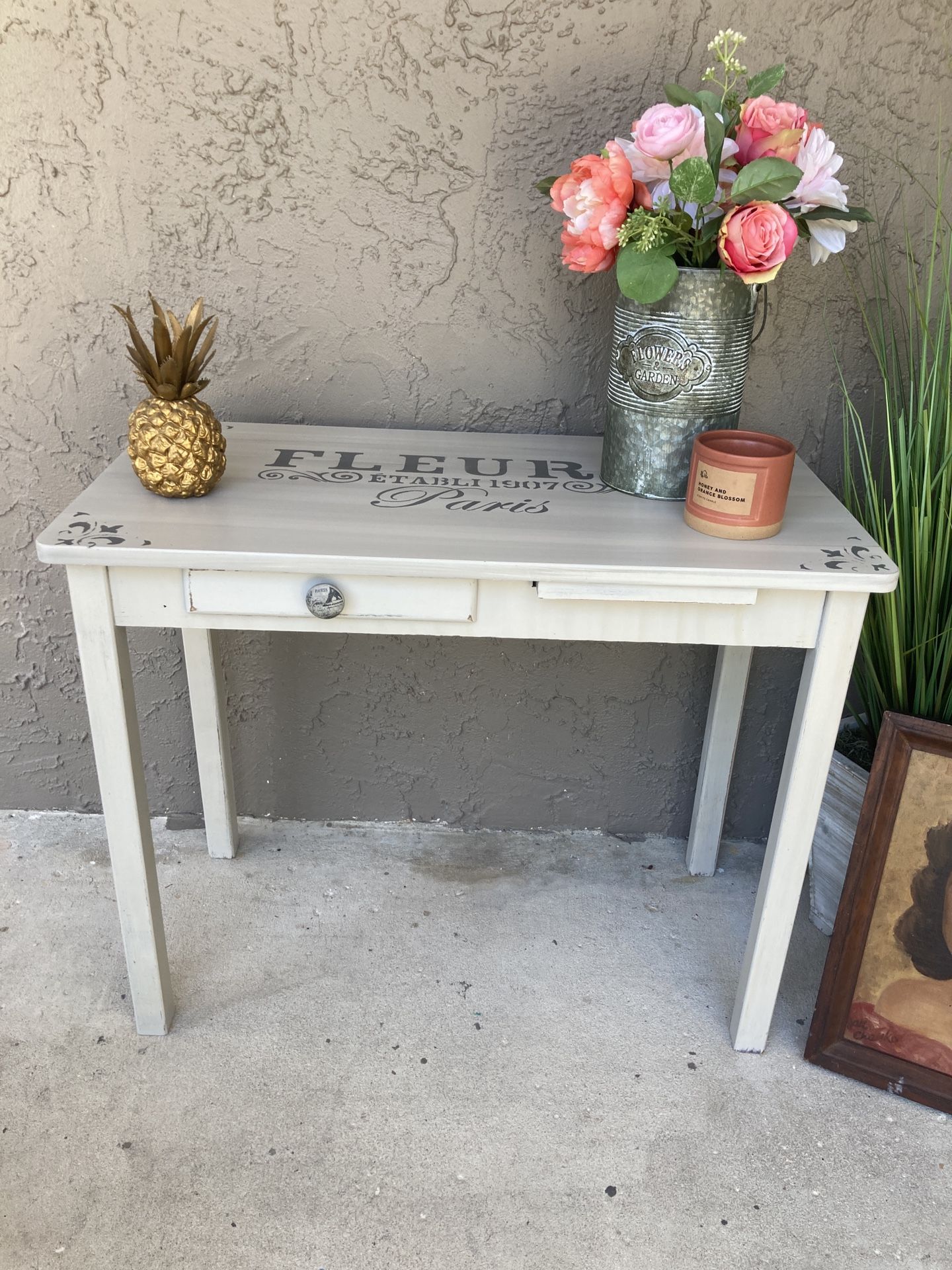 Shabby Chic Entry Way Table Or Small Desk 