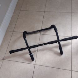 Pull Up Bar 