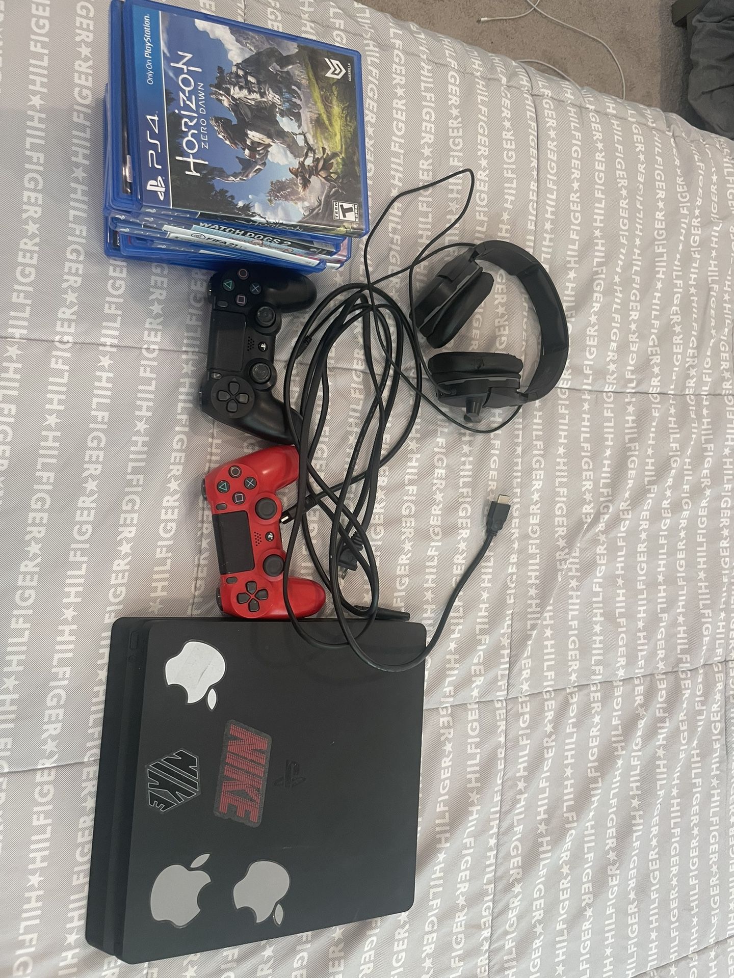 PS4 With Headset And 12 Games