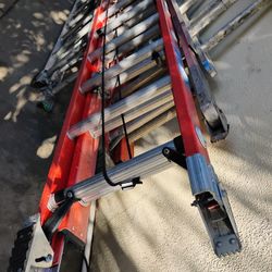 32 Ft Fiberglass Extension Ladder 