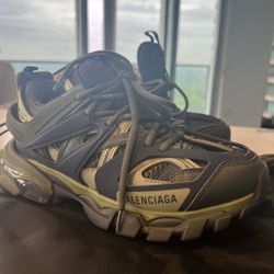Balenciaga Runners 37w (7US)