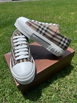 Burberry shoe