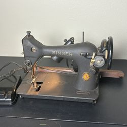 Rare Singer 128 Godzilla Finish Vintage Sewing Machine - For Parts/Repair