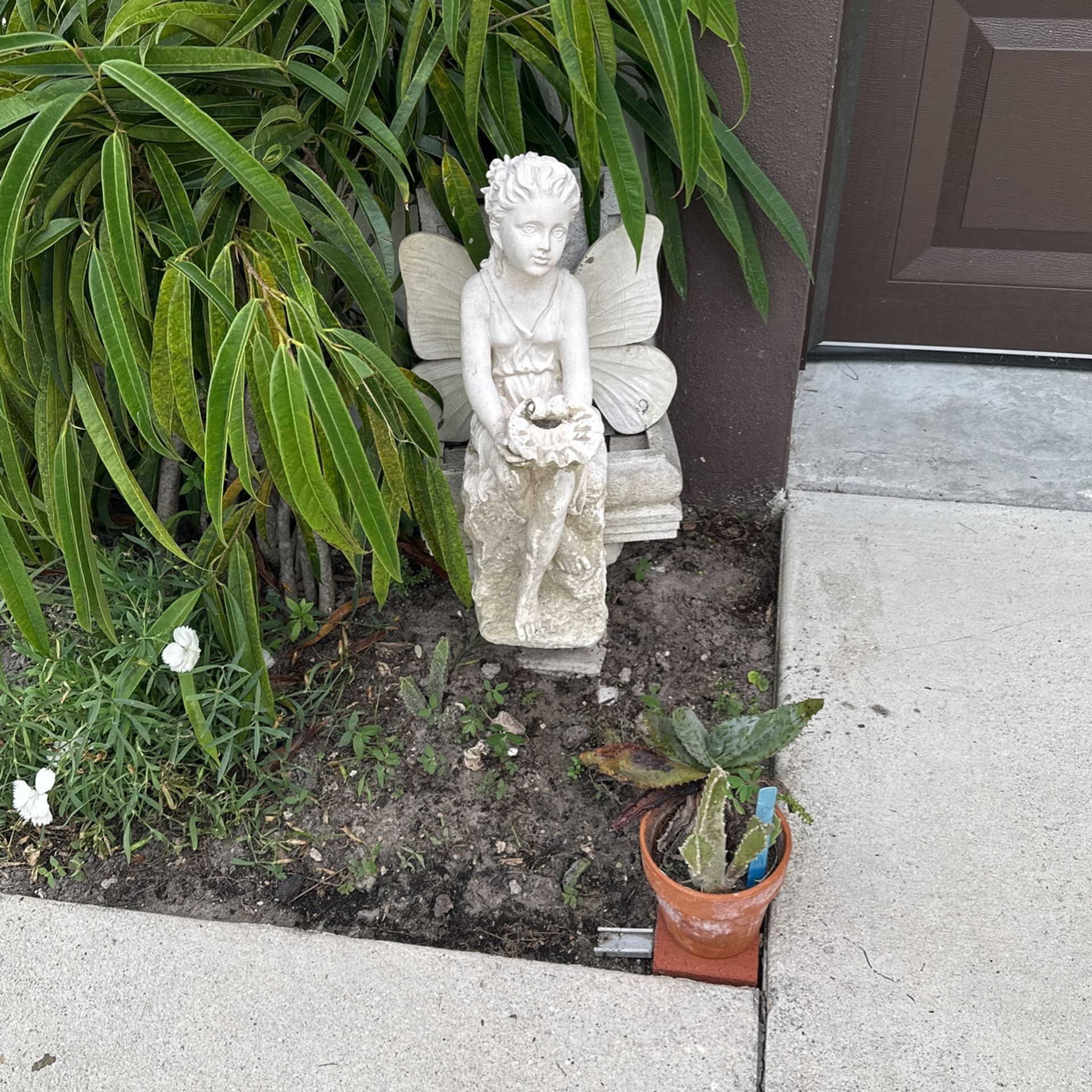 Garden Angel That Make Fountain Trickle 