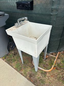 Free utility sink