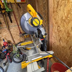 Dewalt 12 Inch Miter Saw 