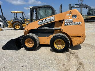 2013 Case SR220 Skid Steer