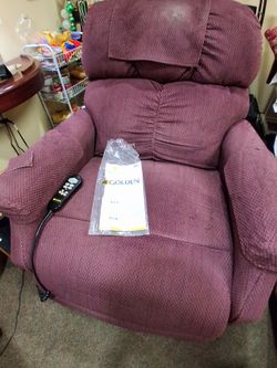Golden  Lift/Recliner Chair.
