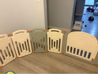 Play pen baby gate