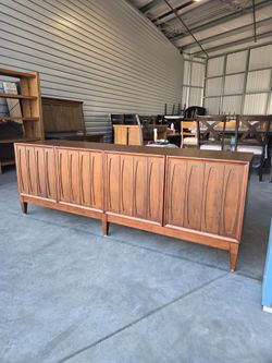 New costco Monterey Bay 74" Accent Tv Console, Brown