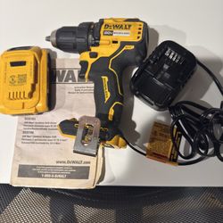 DEWALT 20-volt DRILL 1/2-in Keyless Brushless Cordless ( 1 -Batteries Included and Charger)