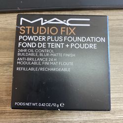 MAC STUDIO FIX POWDER PLUS FOUNDATION