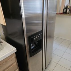 Kitchen aid Refidgerator