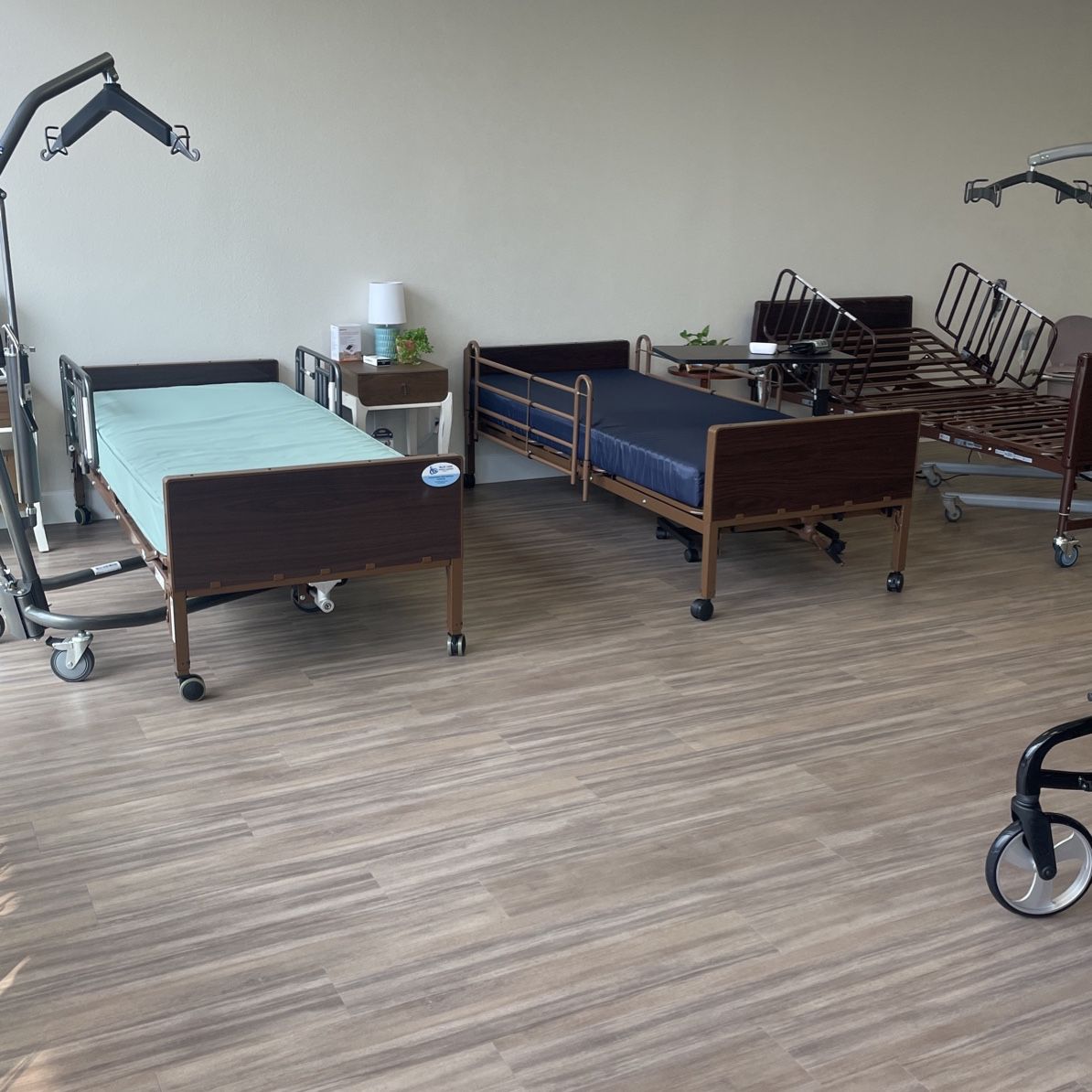 BRAND NEW - HOSPITAL BEDS TO SELL starting in $599