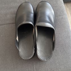 New Sanita Leather Clogs Size 42