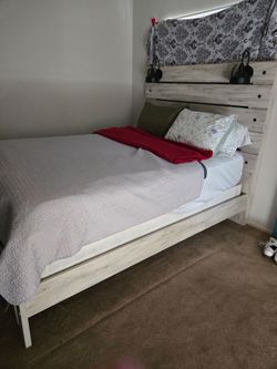 Queen Bed with new mattress