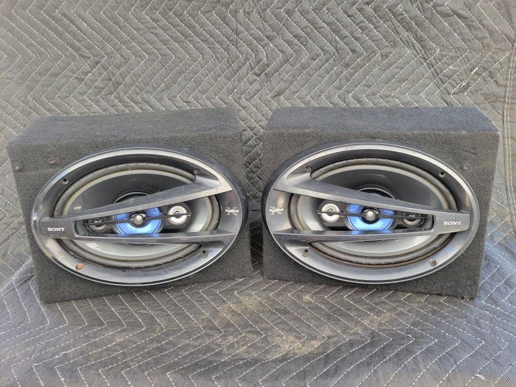 2- Sony 4 Way 6x9 Speaker With Boxes