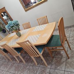 Dinning Table 
