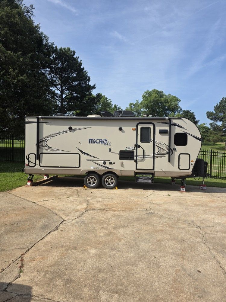 2018 Flagstaff by Forest River Micro Lite Series M-25FKS