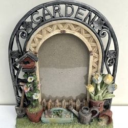 3D Resin And Metal Garden Flower Themed Picture Frame