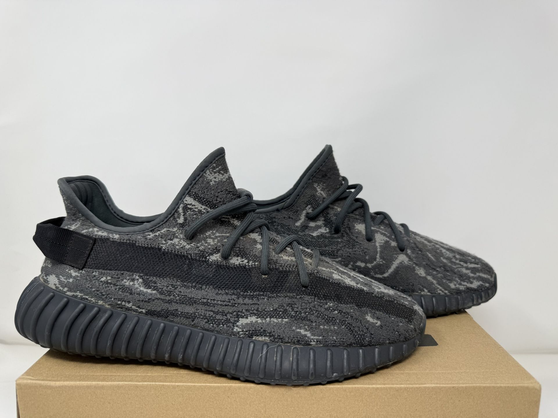 Size 10 - Adidas Yeezy Boost 350 V2 MX Dark Salt ID4811