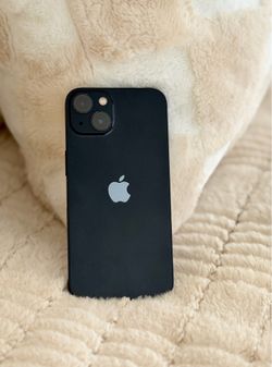 iPhone 13, 128GB unlocked for all carriers