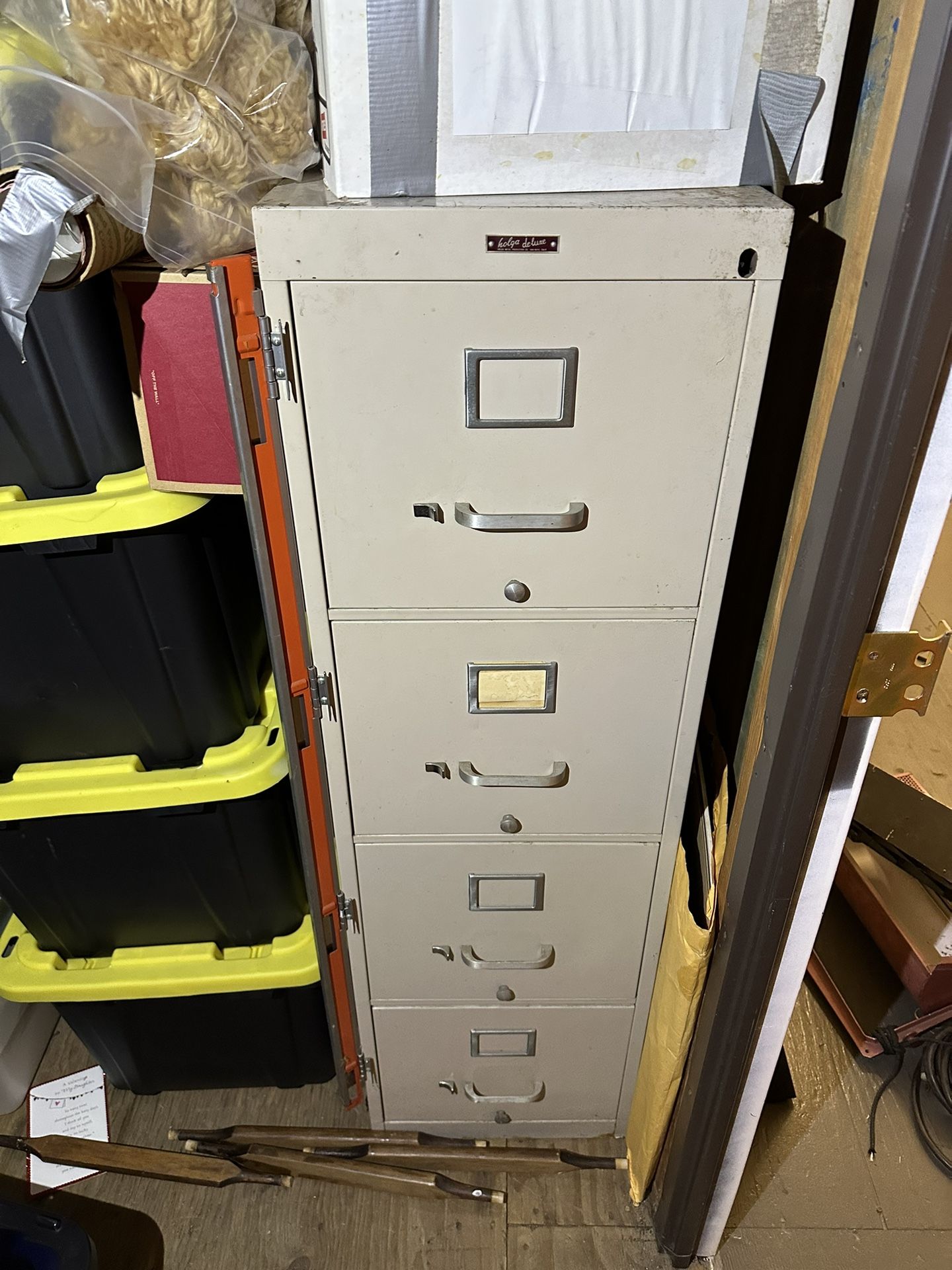 Holga Delux File Cabinet With Locking System