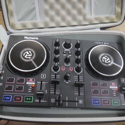 NUMARK MIXING BOARD PARTY MIX WITH CASE 887428-1