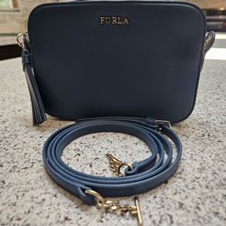 NEW FURLA Never USED - BLUE CROSSBODY Camera Bag