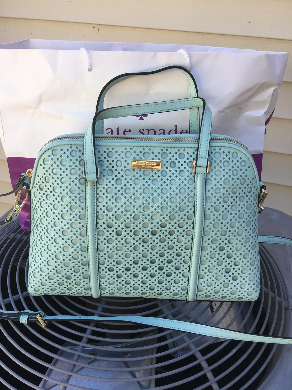 AUTHENTIC KATE SPADE โ ๏ธ HANDBAG ๐ FOR WOMEN