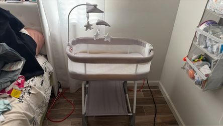 Simmons Rocking Bassinet