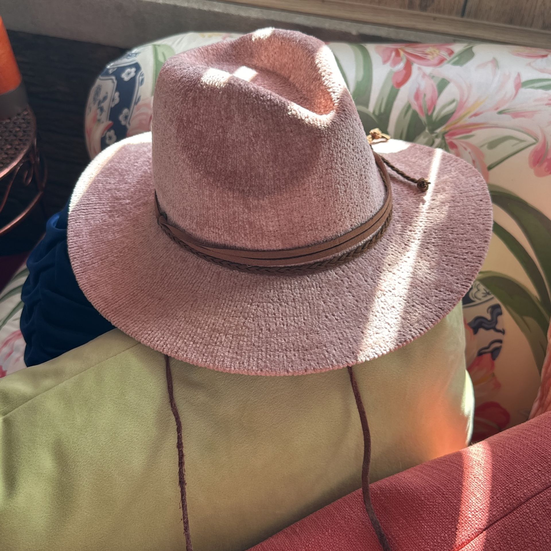 Light Women’s Pink Terry Cloth Hat