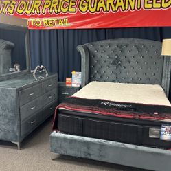Crazy Sale Now‼️Beautiful Grey Tufted 5pc Bedroom Set Available In Black $1299
