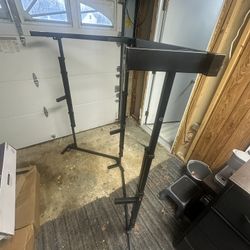 Adjustable Bed Frame - Like New!