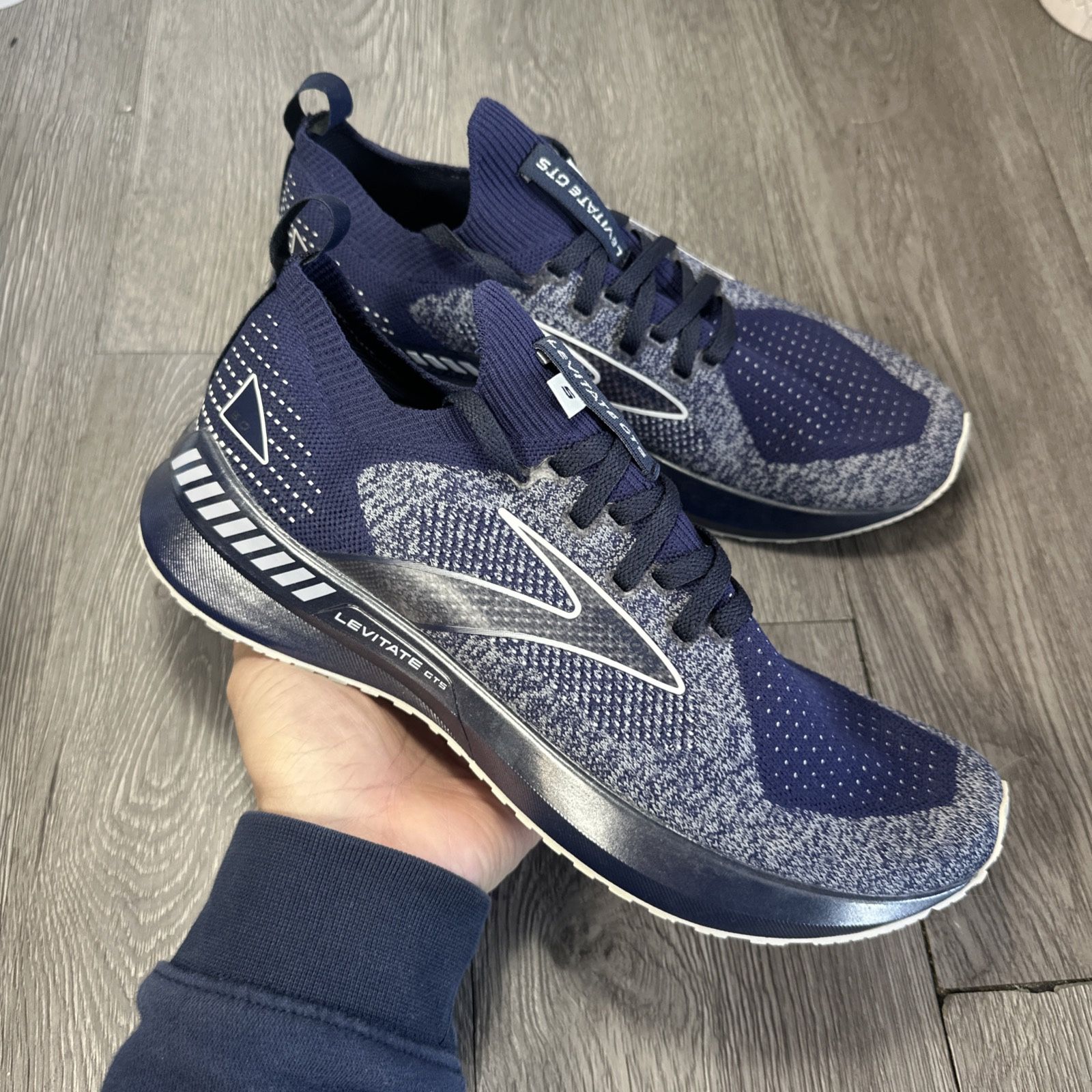 Men’s Brooks Levitate GTS 5 BLUE Running Shoes Size 9 NEW SAMPLE Cut in half: Brooks Levitate 5 Review | RunRepeat main image 2