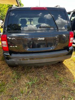 Hatch door / 2017 Jeep Patriot sport