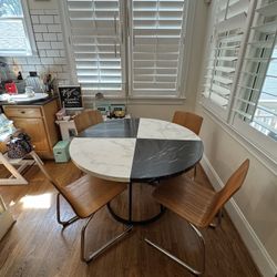 Dining Table with 4 Vintage Chairs