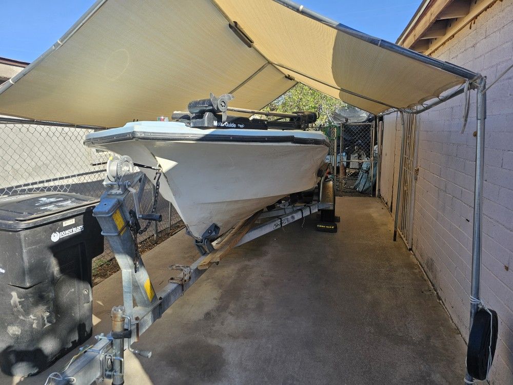 19ft All Fiberglass Boat