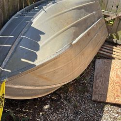 Bass Jon Boat 12’ W 3.5 Merc