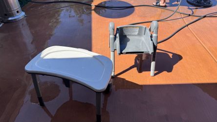 Toddler seat with table